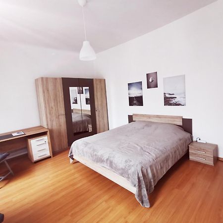 Jokai Sopron Apartment Bagian luar foto