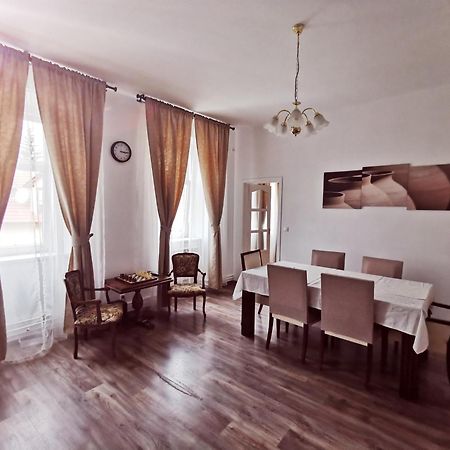 Jokai Sopron Apartment Bagian luar foto