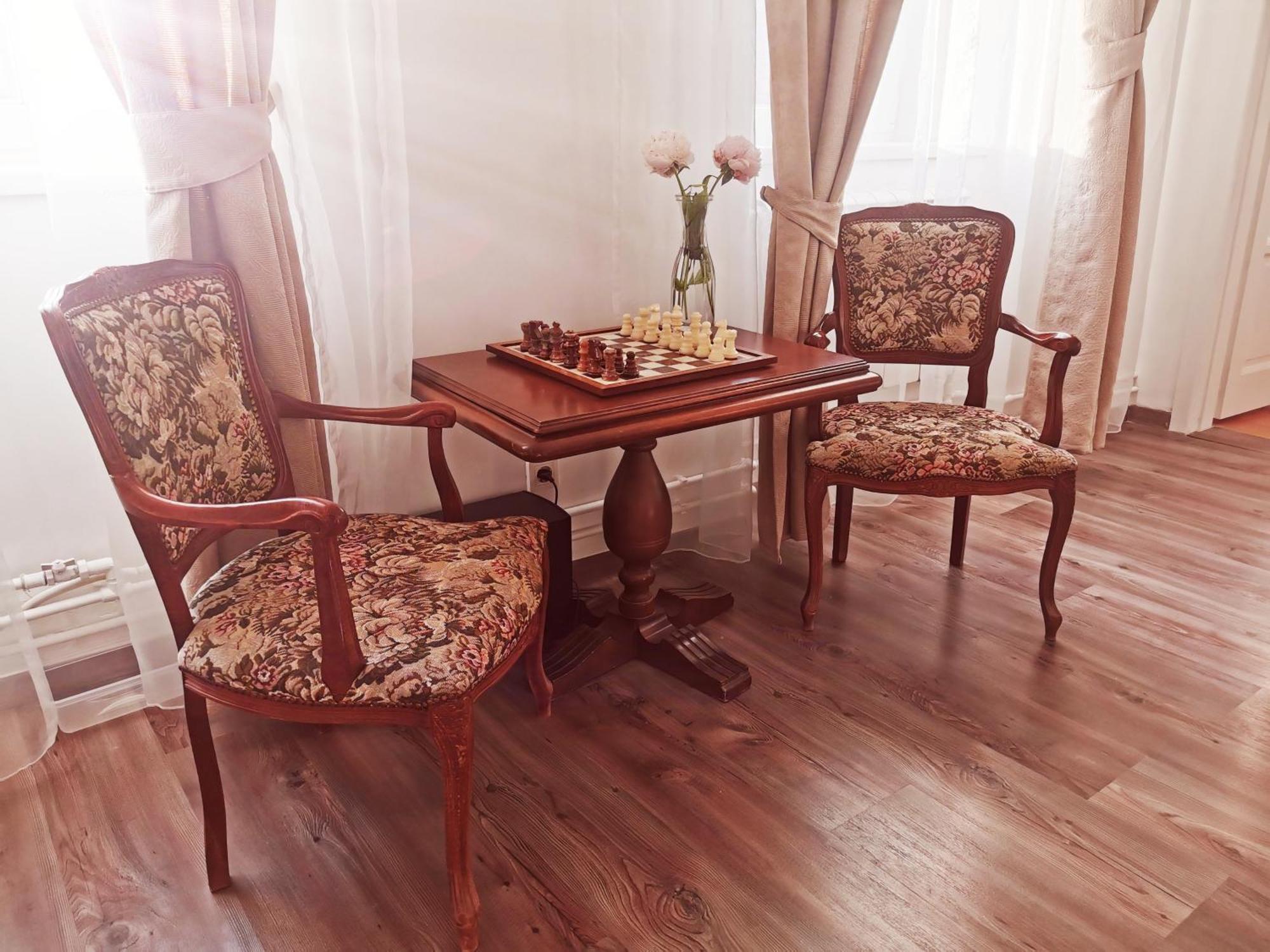 Jokai Sopron Apartment Bagian luar foto